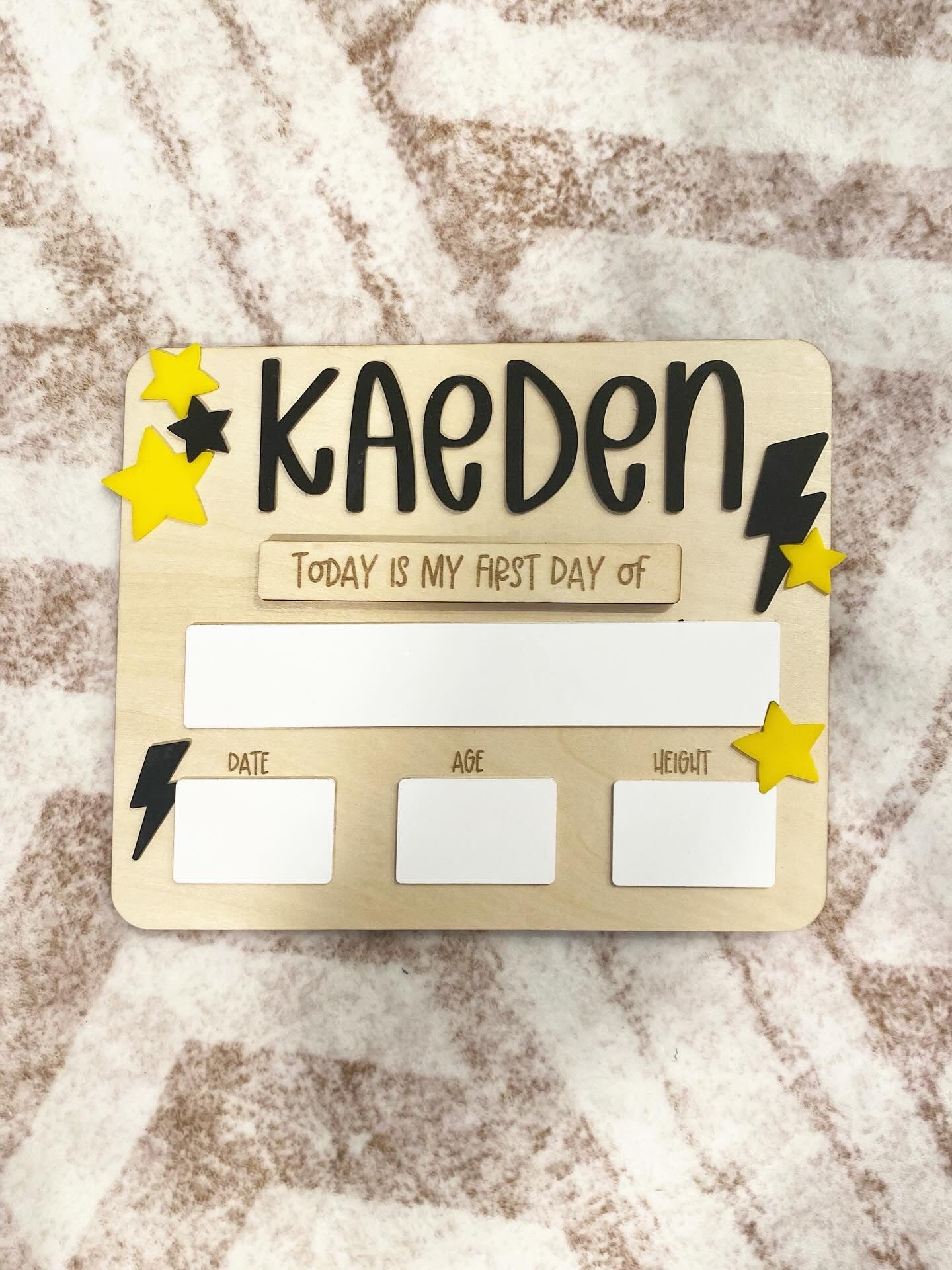 📚 Simple Personalized First & Last Day of School Board